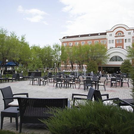 Atyrau Dastan Hotel Exterior foto
